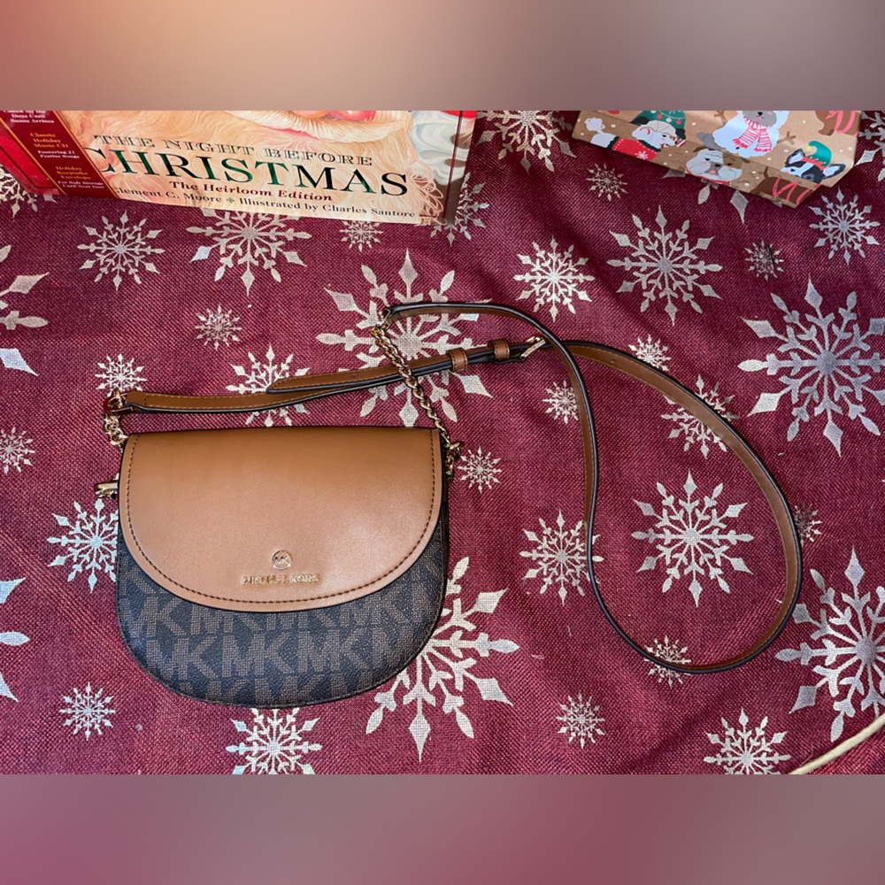 Michael Kors Jet Set Charm Saffiano Leather Crossbody Bag